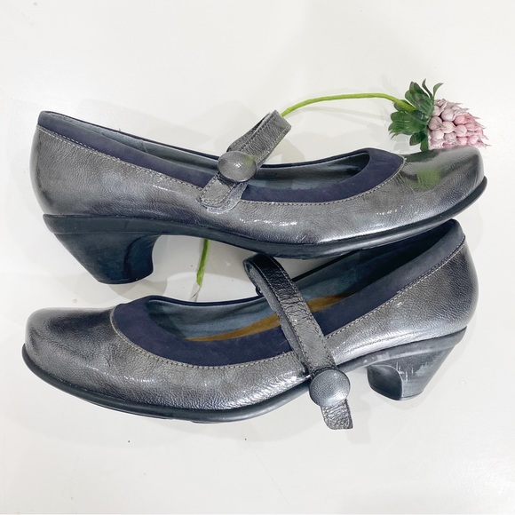NAOT Pewter Patent Leather and Suede Comfort Low-Heel Mary Jane Pumps Si… - Picture 3 of 8